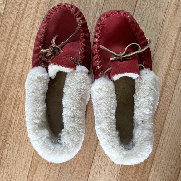Slippers - Picture 1 of 1